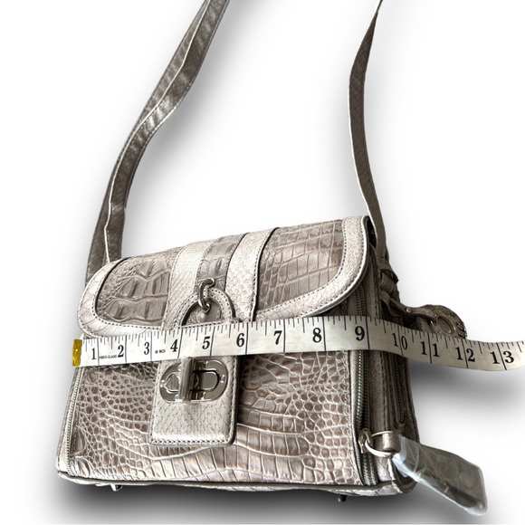 NWOT MC Marc Chantal Gray Vegan Leather Croc Embossed Crossbody Purse Silver - Picture 14 of 16